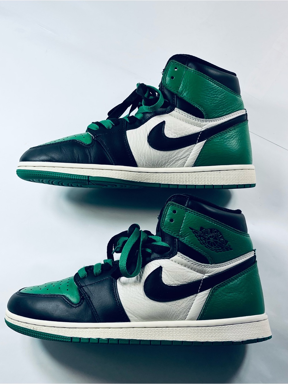Nike Air Jordan 1 Retro High OG #555088-302 Green Black White Men's 9.5 Sneakers